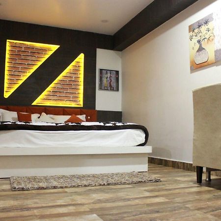 Hotel Golden Tulip Jalpaiguri Bagian luar foto